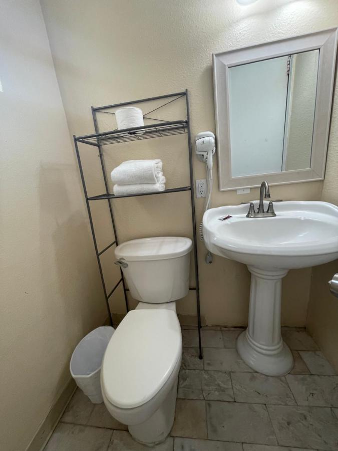 بورت إيزابيل Southwind Inn المظهر الخارجي الصورة